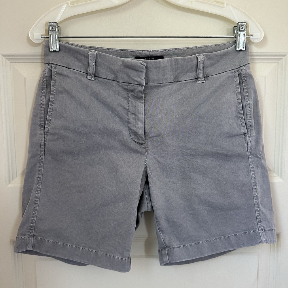 J.CREW Women's Chino Gray Shorts Pockets Flat Front Regular SZ 4 Inseam 6 Inch